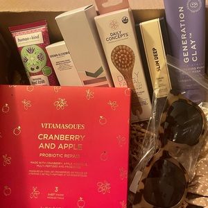 FabFitFun Hodgepodge Box